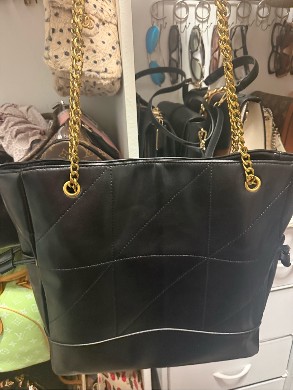 Black hobo toto